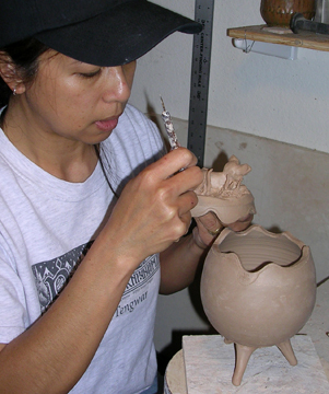 Tiwi Wood - sculpting a trinket box